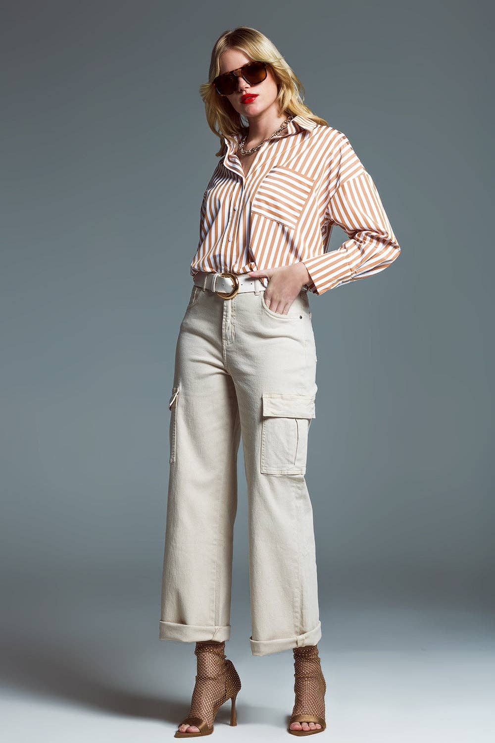 Striped Relaxed shirt With Contrasting Pocket in beige: Beige / Small