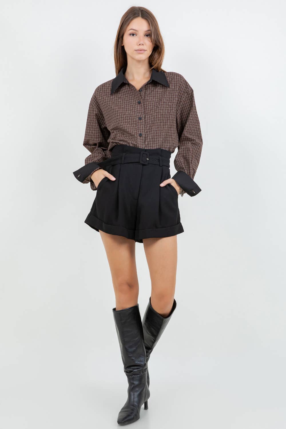 SOFT WOVEN SHORTS WITH SELF ADJUSTABLE BELT