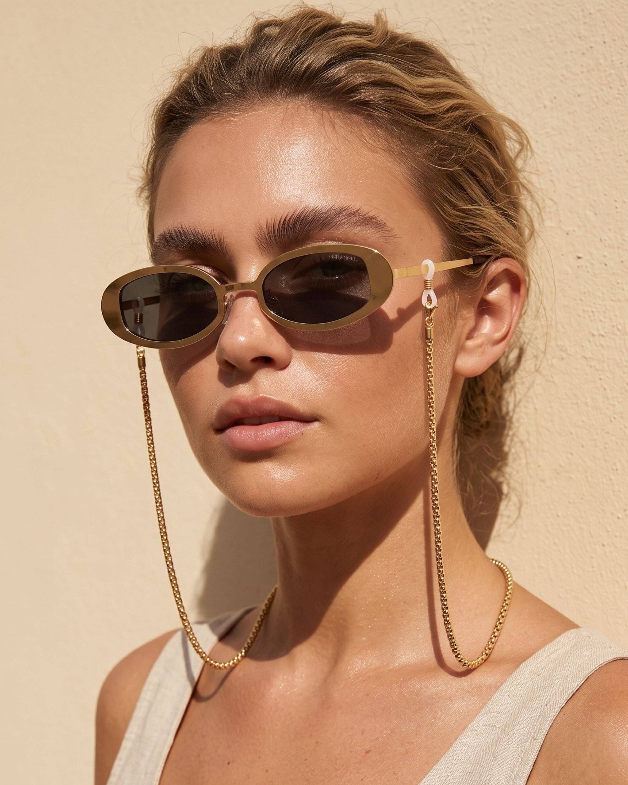 Lara Eyewear Chain: Gold