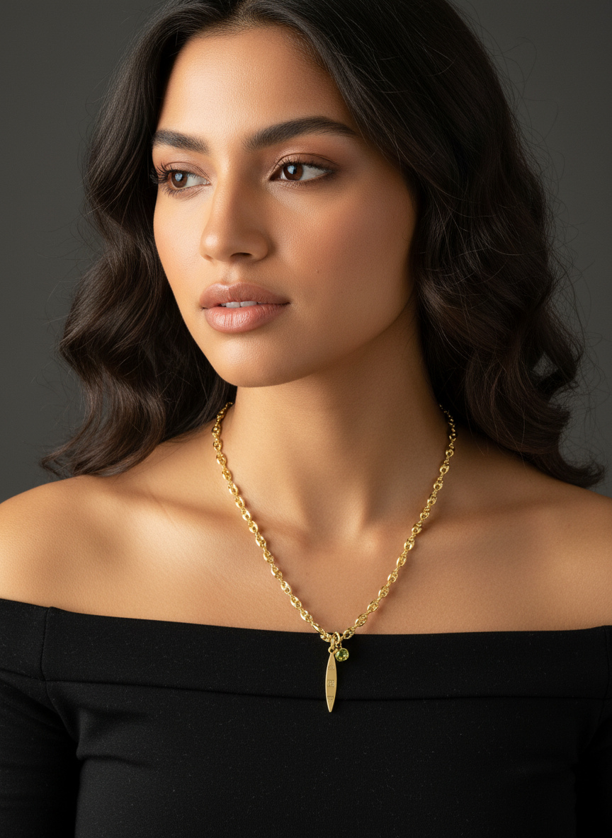 Oval Link Necklace With Tear Drop Pendant And Olive Faceted Stone