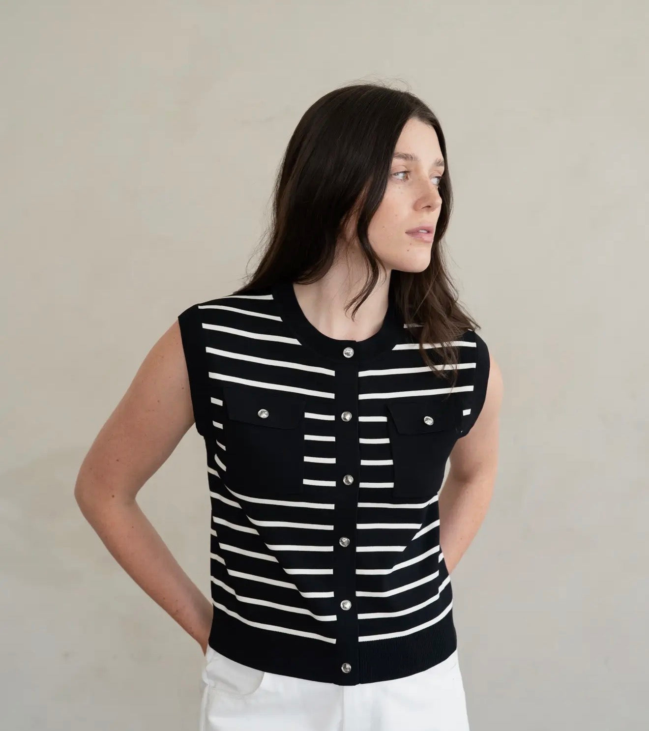 Tailored Sleeveless Knit Top With Pockets