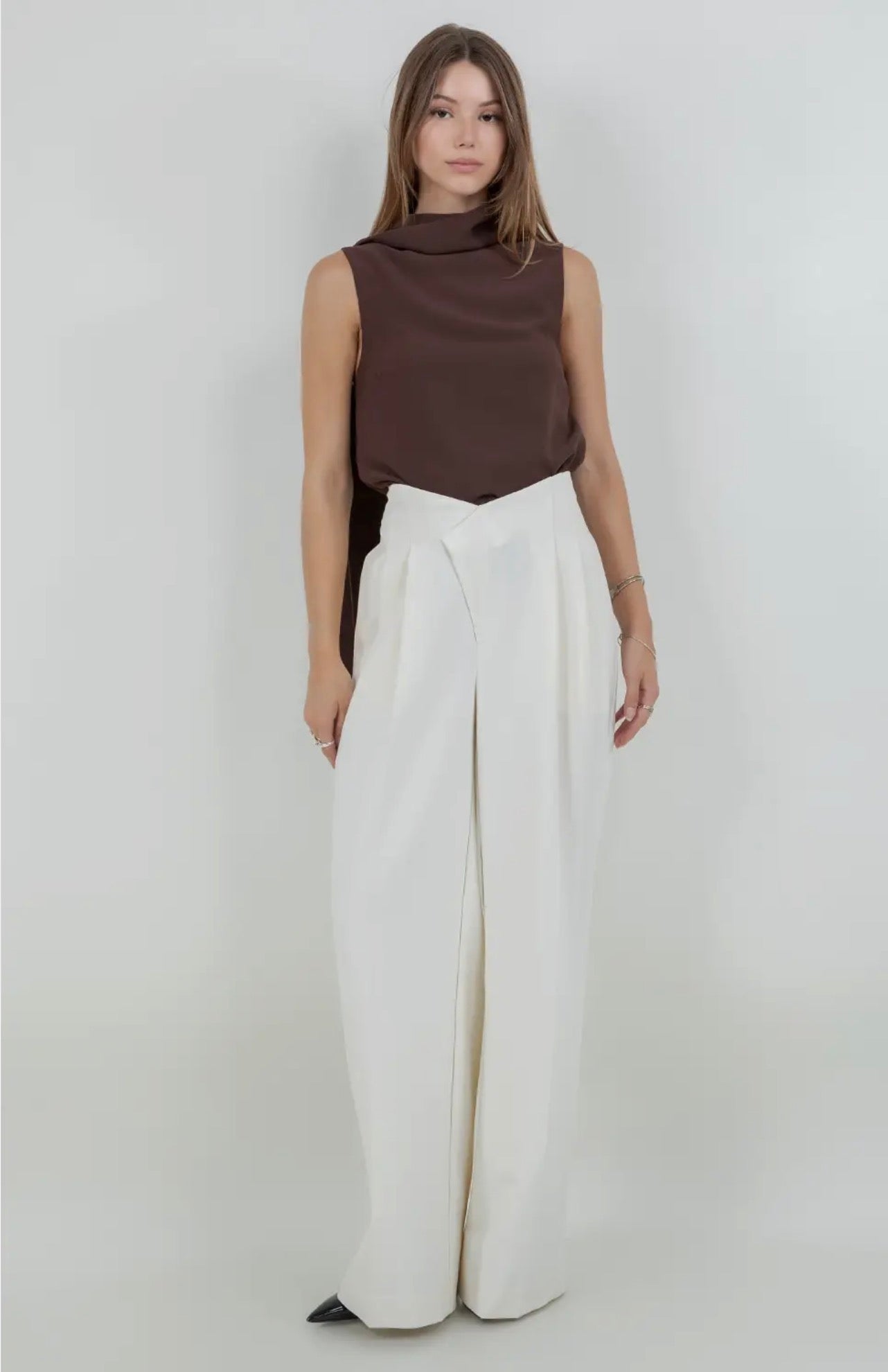 Brown Attached Scarf Sleeveless Blouse
