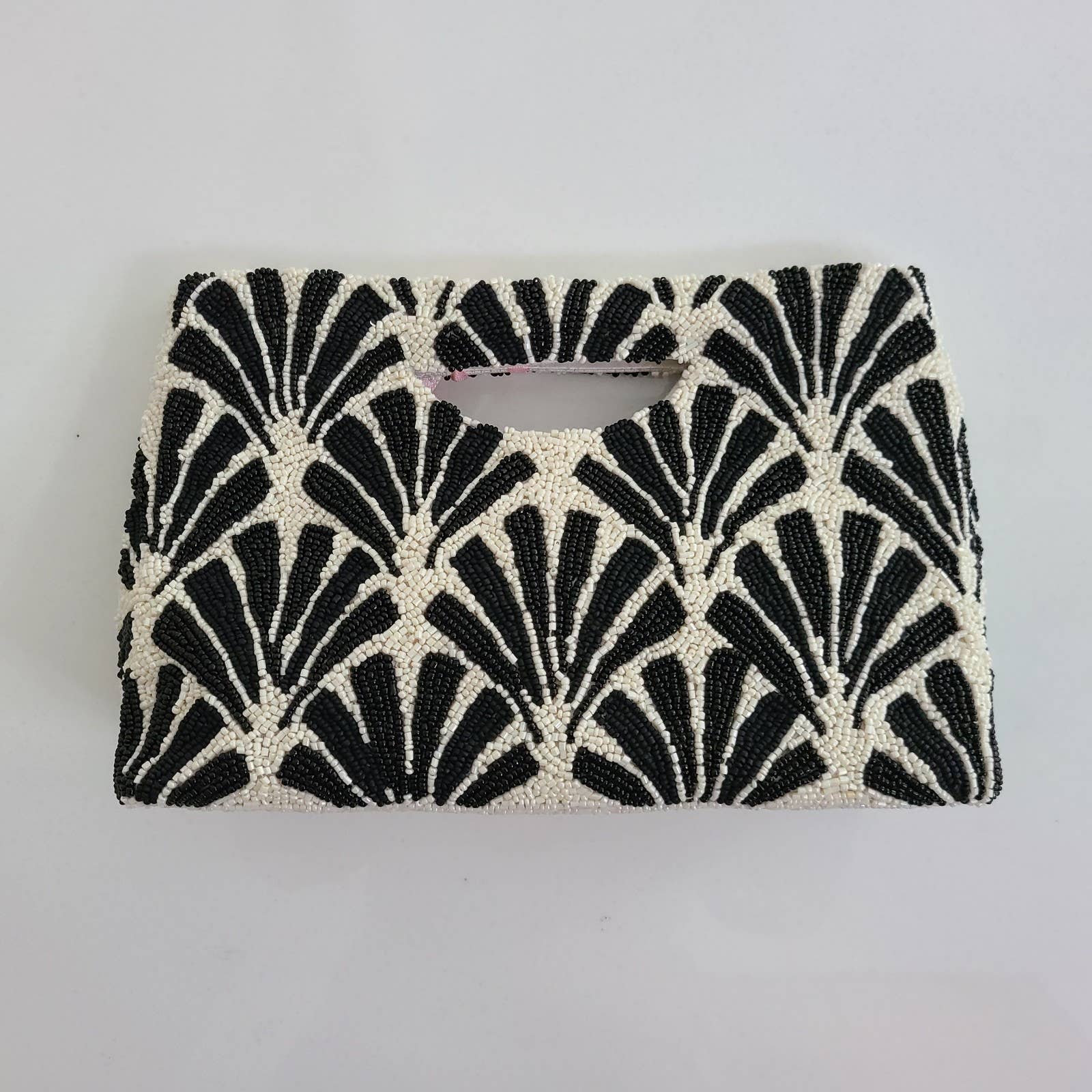 Aurora cut out handle Clutch White/ Black